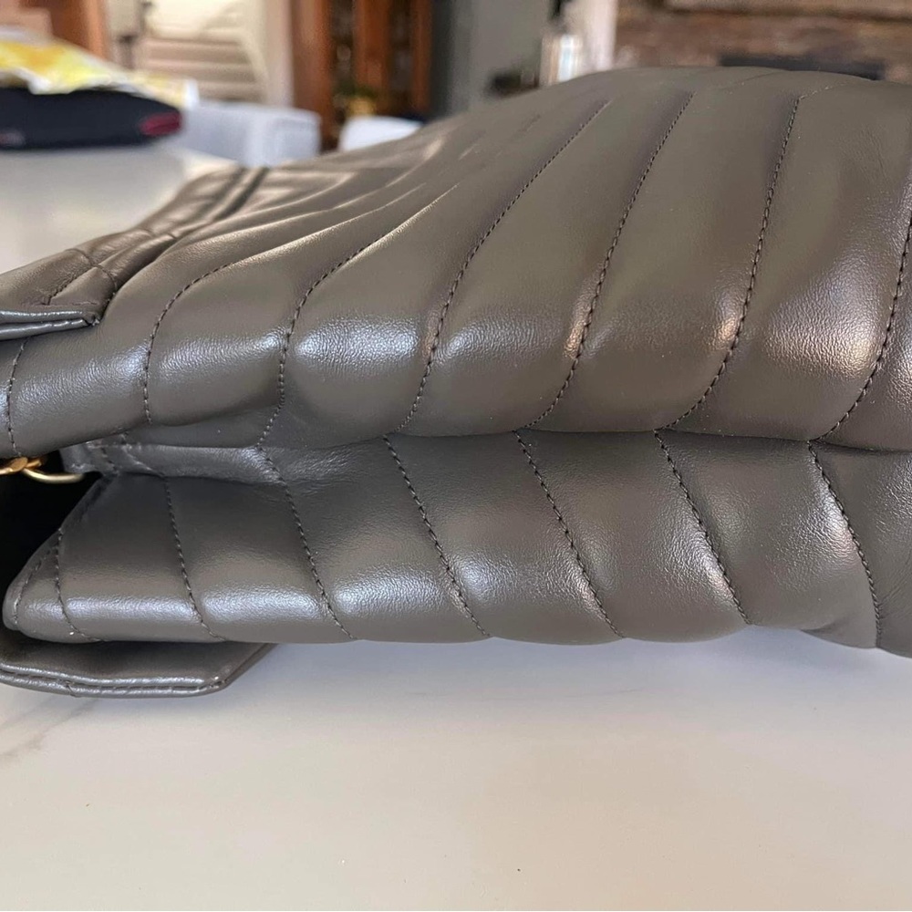 YSL LOULOU MEDIUM CHAIN BAG IN QUILTED "Y" LEATHER Grey PRISTINE Authentic - Picture 14 of 16